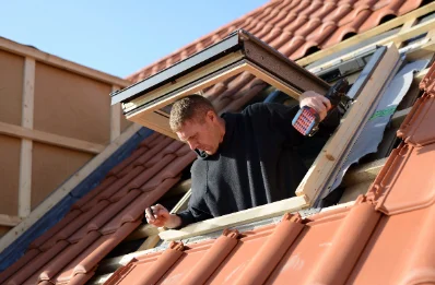 Pose de fenêtres de toit Velux à Romigny